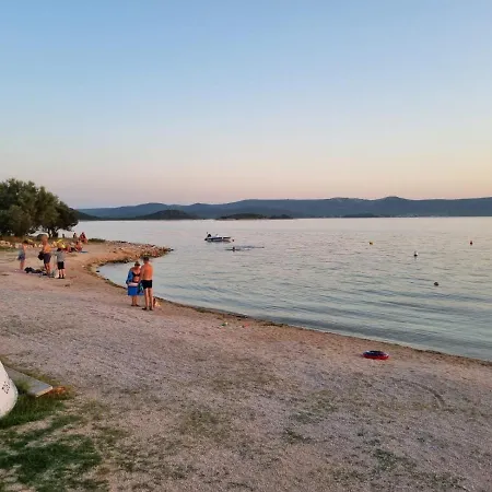 Mobile Petra 펜션 스베티 페타르